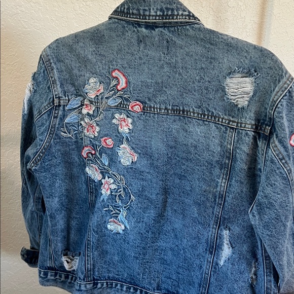Jean Jacket - Picture 4 of 4
